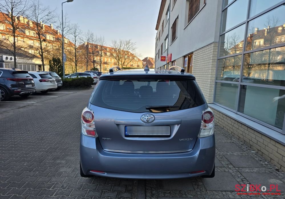 2010' Toyota Verso photo #6