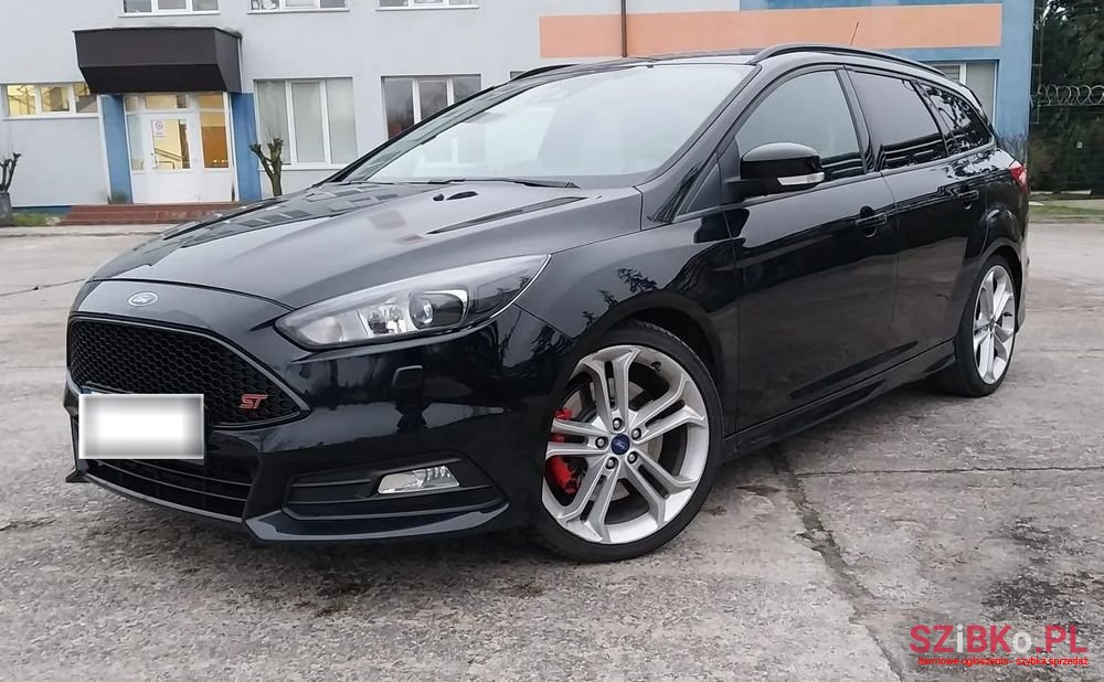 2016' Ford Focus photo #1
