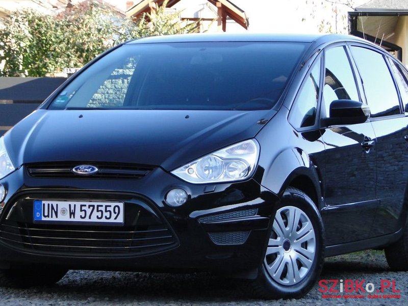 2010' Ford S-Max photo #1