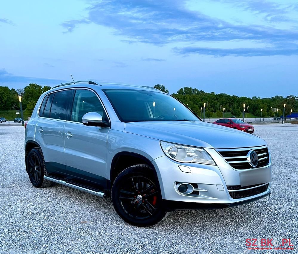2008' Volkswagen Tiguan photo #2