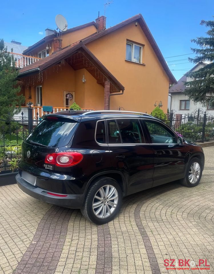 2010' Volkswagen Tiguan photo #4