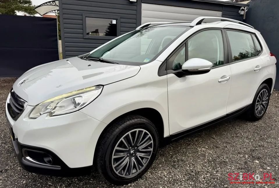 2013' Peugeot 2008 120 Vti Allure photo #2