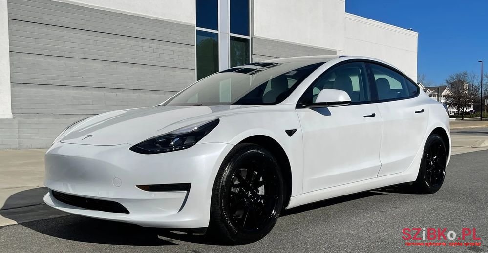 2021' Tesla Model 3 photo #2