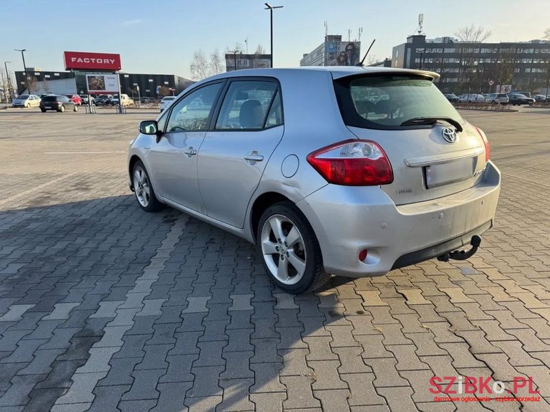 2010' Toyota Auris photo #4