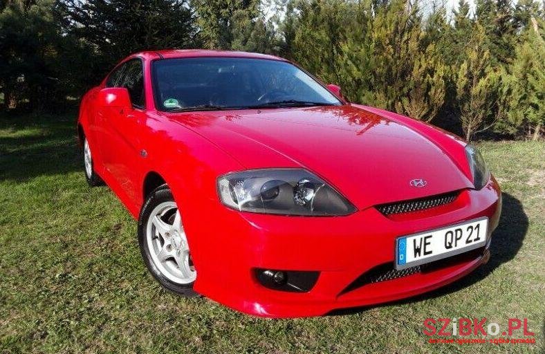 2004' Hyundai Coupe photo #2