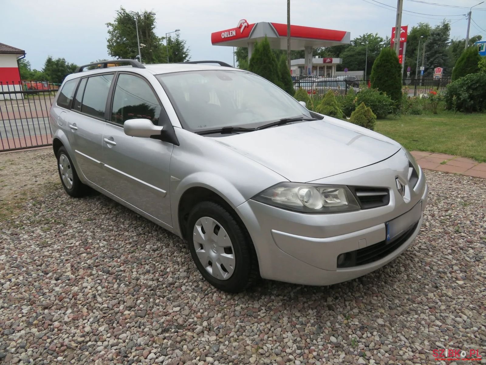 2009' Renault Megane photo #3
