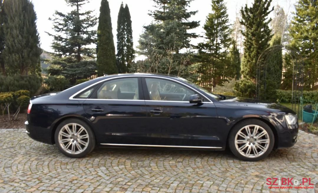 2011' Audi A8 photo #1