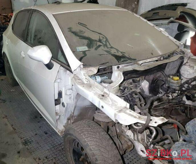 2010' SEAT Ibiza photo #1