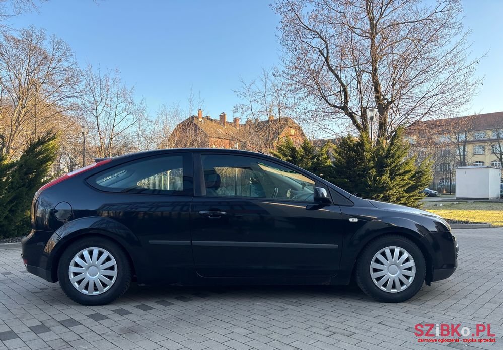 2005' Ford Focus 1.8 Trend photo #1