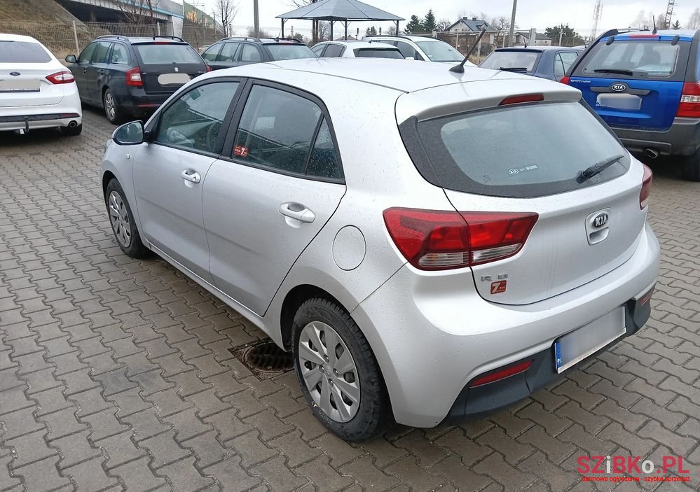 2017' Kia Rio 1.4 Crdi M photo #4