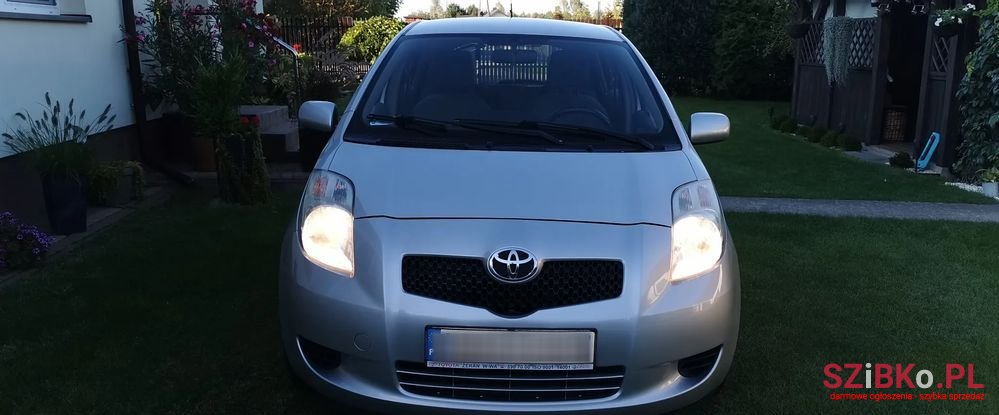 2008' Toyota Yaris 1.3 Sol Premium photo #3