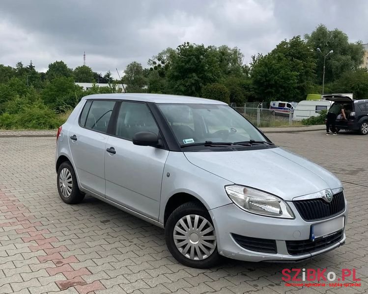 2011' Skoda Fabia 1.6 Tdi Dpf Classic photo #2