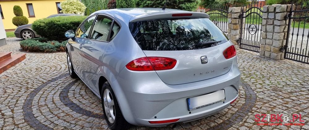 2009' SEAT Leon photo #3