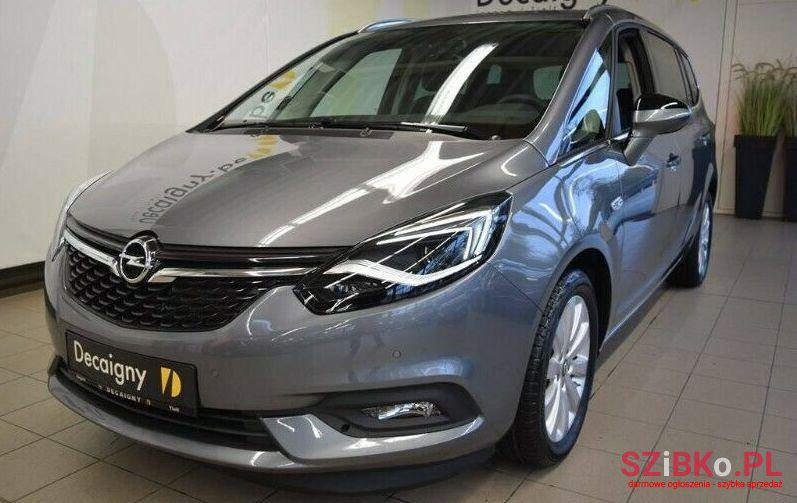 2019' Opel Zafira photo #1