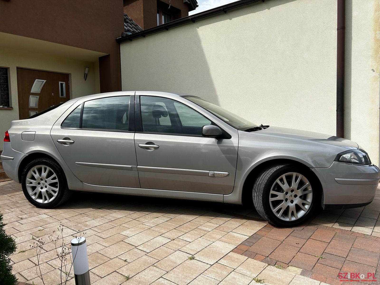 2007' Renault Laguna photo #4
