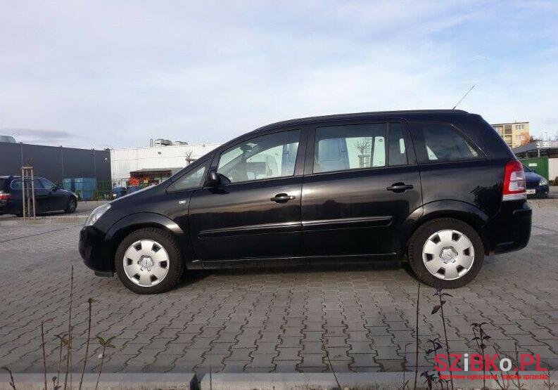 2009' Opel Zafira photo #1