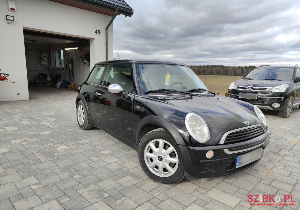 2002' MINI One Standard photo #3