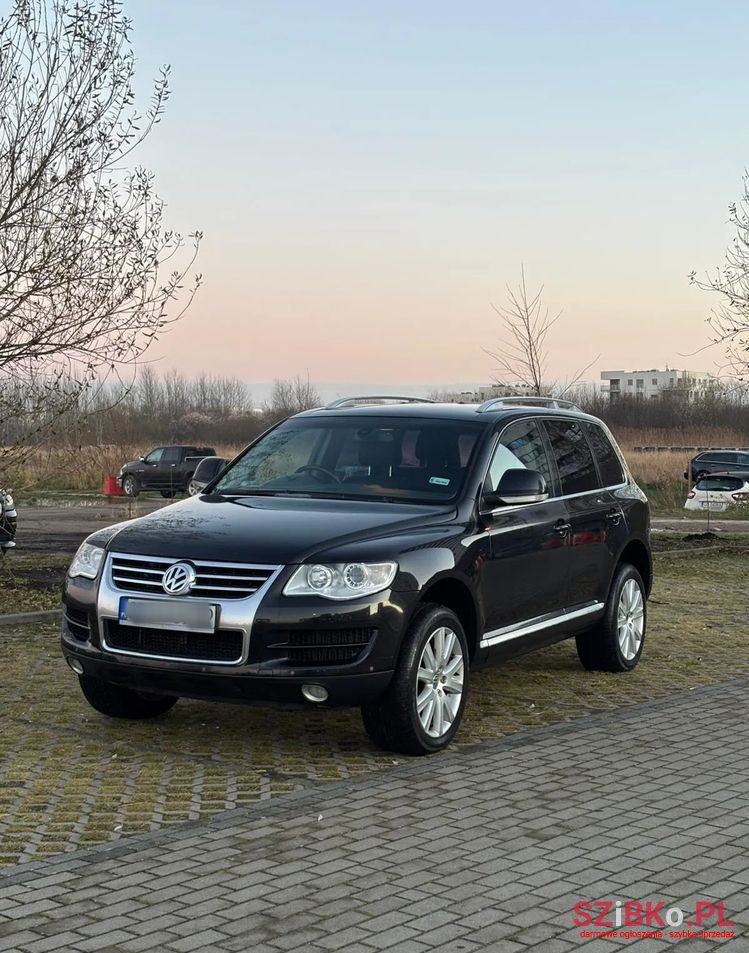 2007' Volkswagen Touareg photo #2