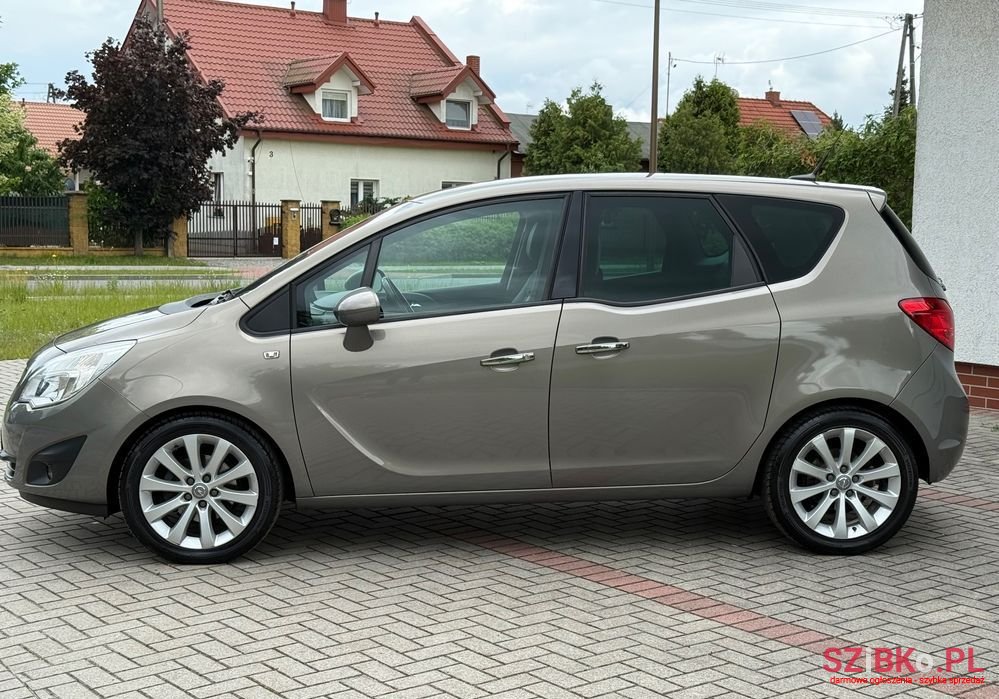 2010' Opel Meriva 1.4 T Cosmo photo #4