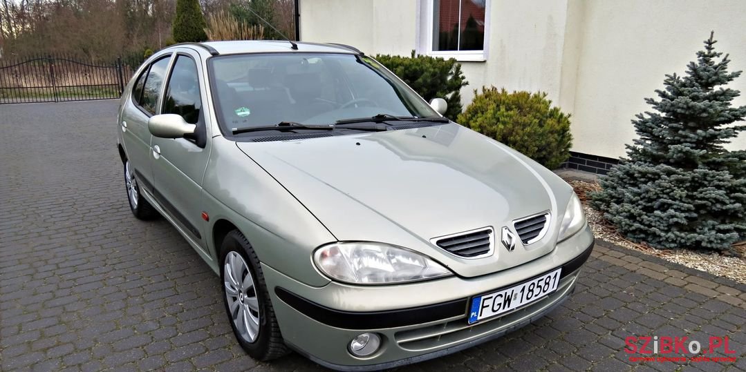 2002' Renault Megane photo #3