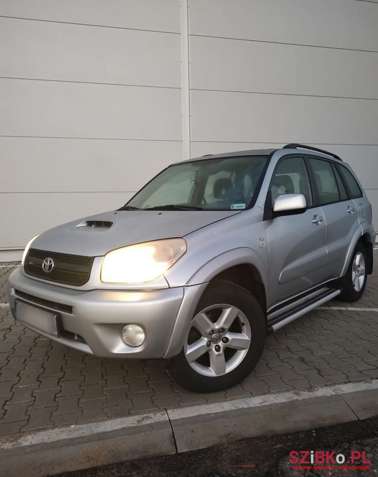 2005' Toyota RAV4 photo #5