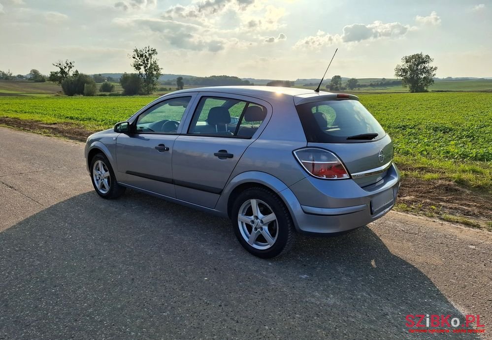 2009' Opel Astra Iii 1.6 Enjoy photo #2