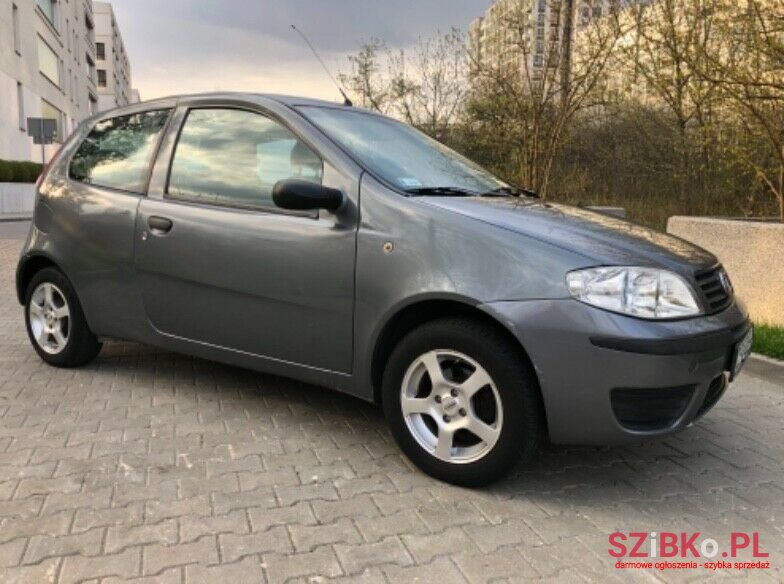 2004' Fiat Punto photo #1