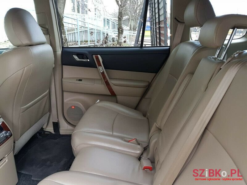 2013' Toyota Highlander photo #4