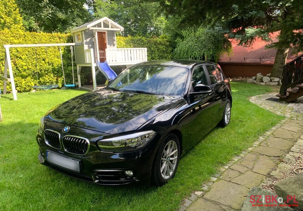 2016' BMW 1 Series 116D photo #1