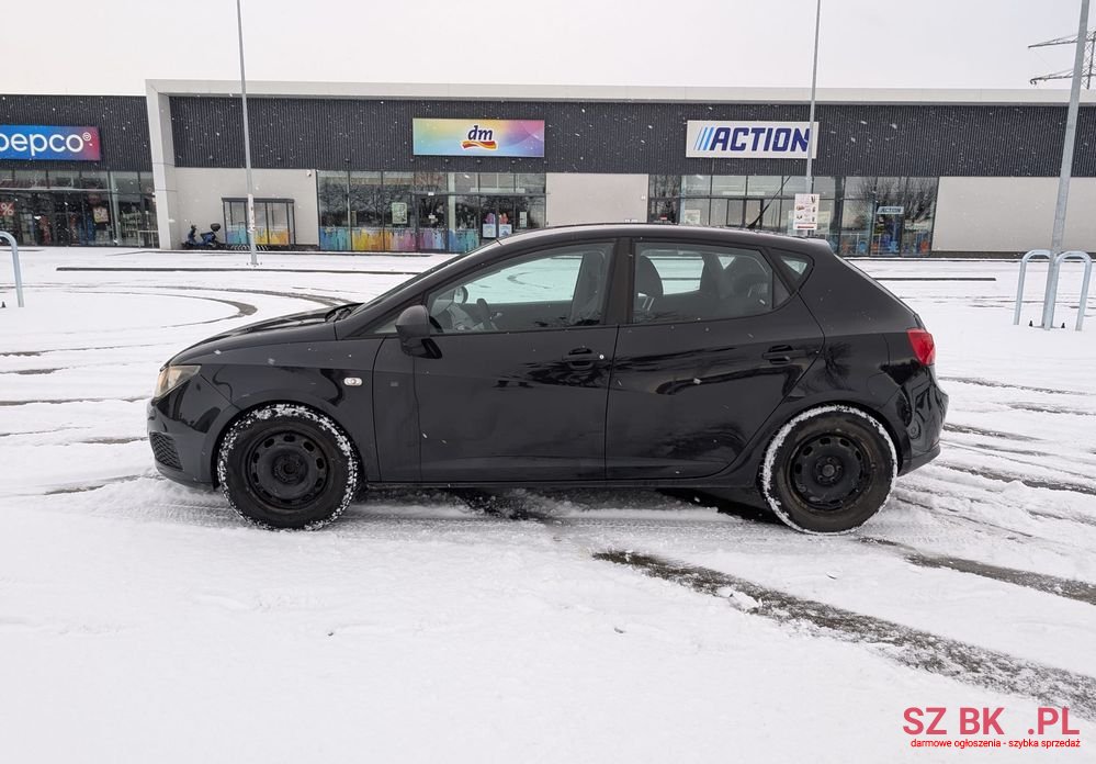 2009' SEAT Ibiza photo #2