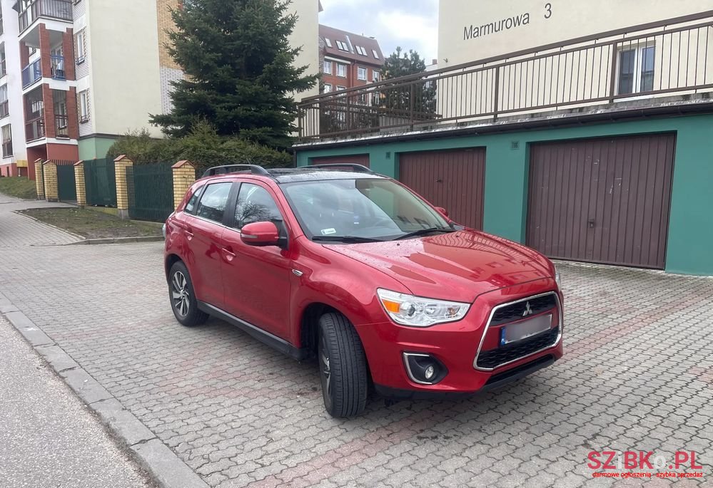 2015' Mitsubishi ASX photo #3