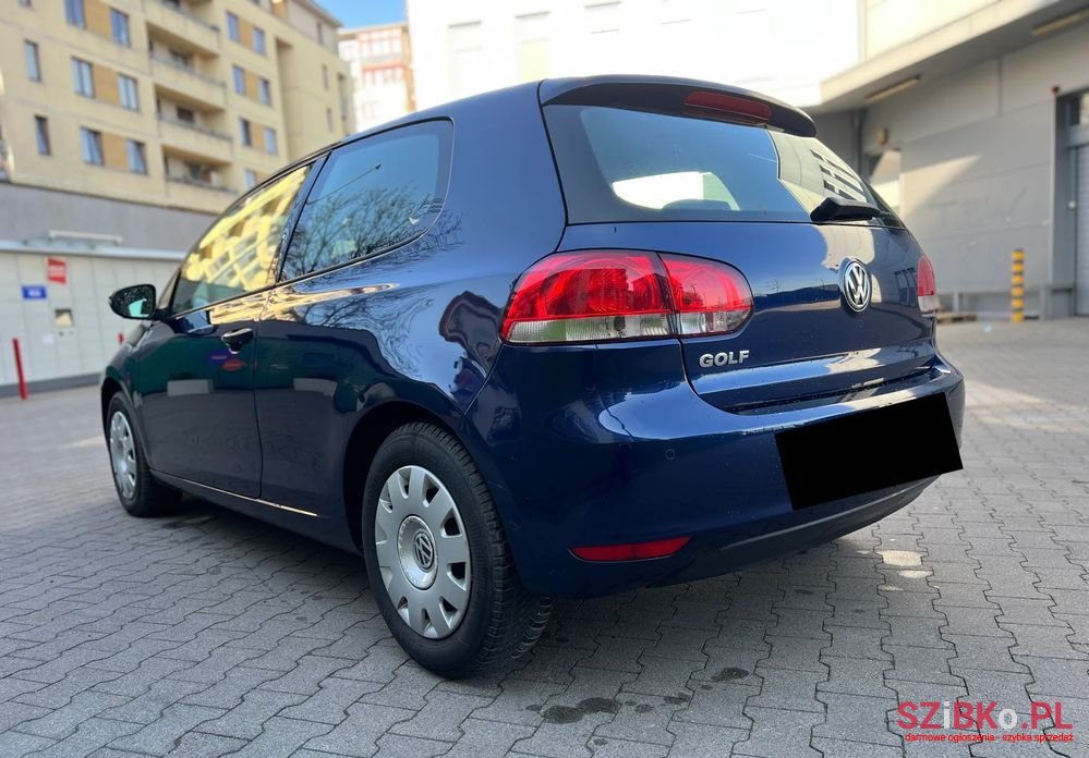 2009' Volkswagen Golf photo #3
