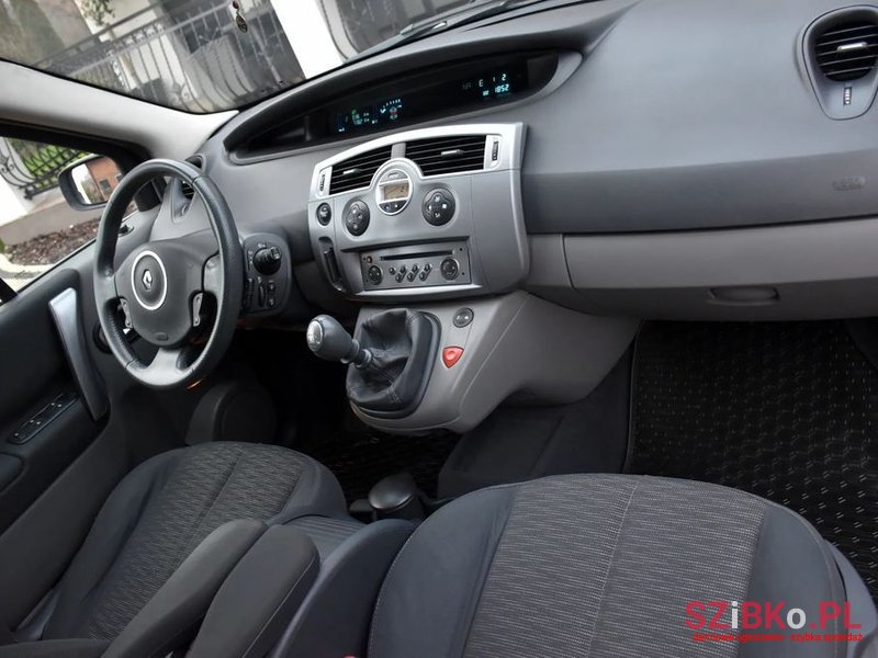 2007' Renault Scenic photo #6