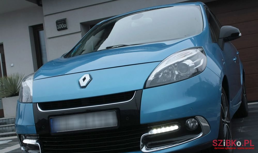 2012' Renault Scenic photo #1