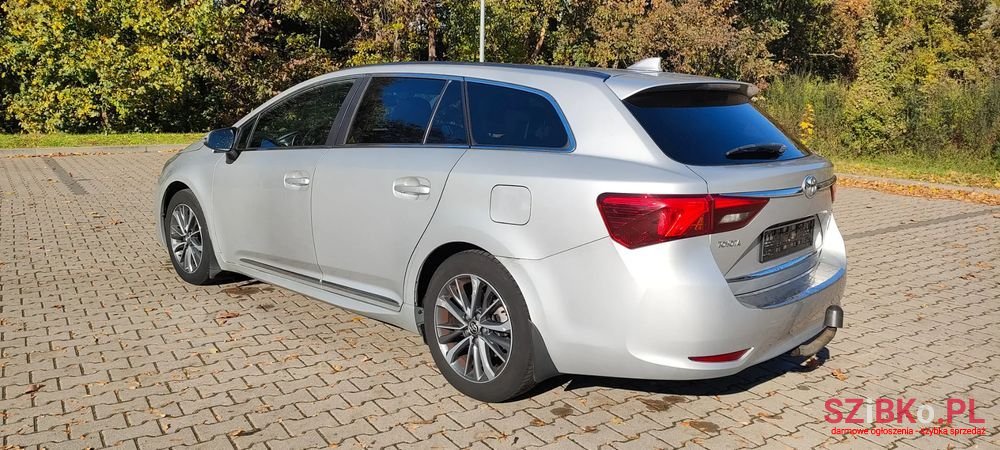 2015' Toyota Avensis photo #4