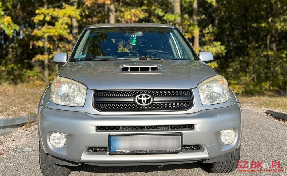 2005' Toyota RAV4 photo #2