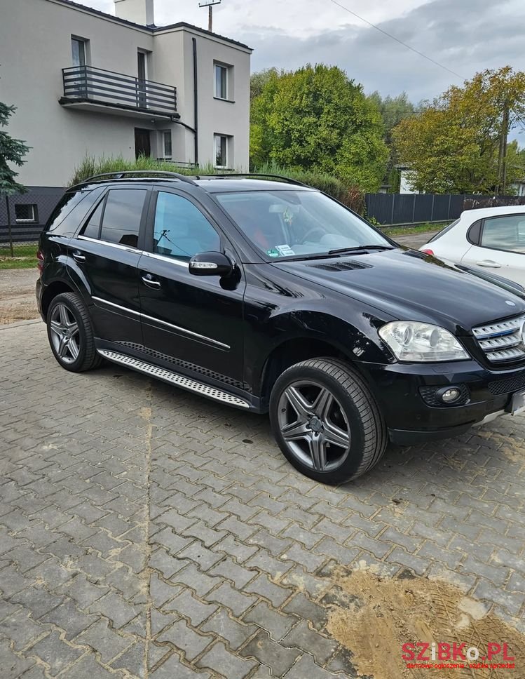 2007' Mercedes-Benz Ml 350 4-Matic photo #1