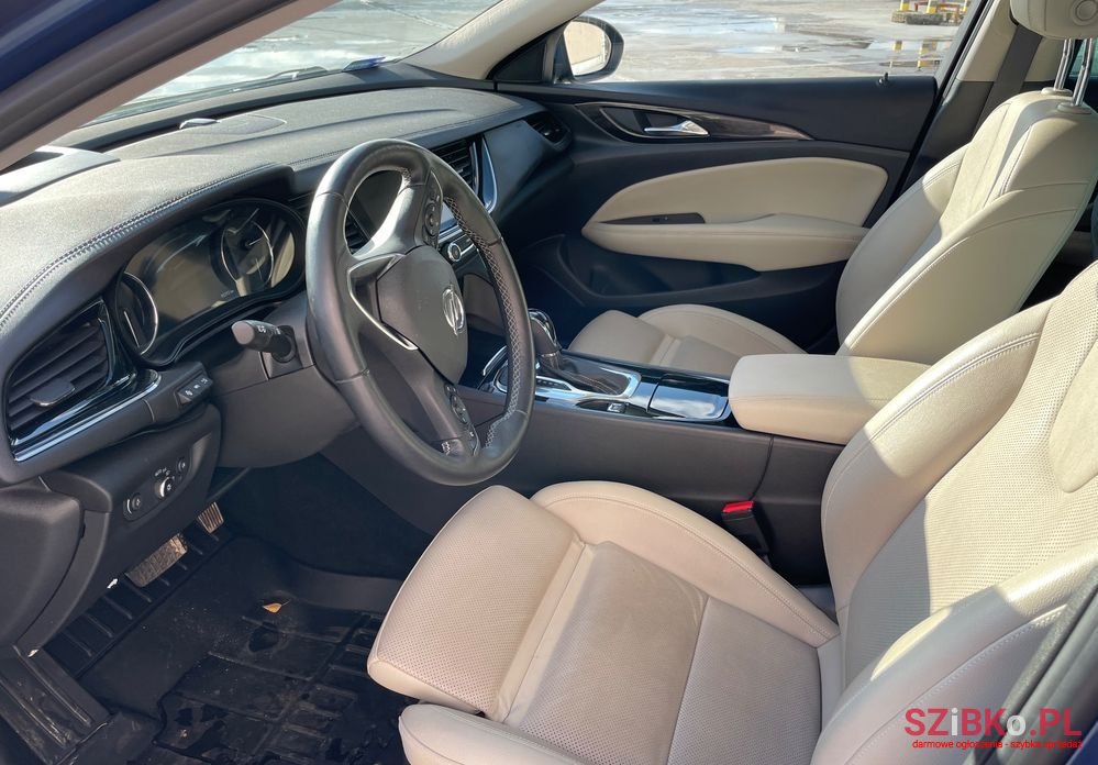 2019' Opel Insignia photo #5
