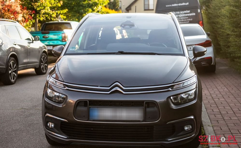 2017' Citroen C4 Picasso photo #2