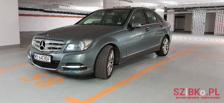 2011' Mercedes-Benz Klasa C photo #1