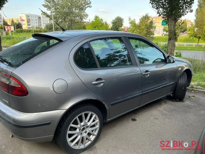 2004' SEAT Leon photo #6