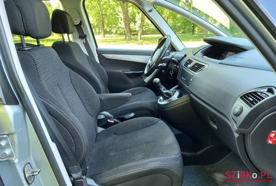 2007' Citroen C4 Grand Picasso photo #5