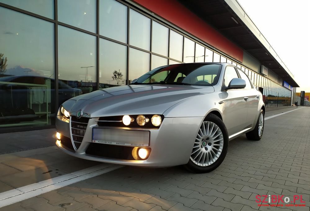 2007' Alfa Romeo 159 photo #2