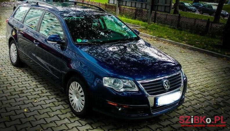 2010' Volkswagen Passat photo #1