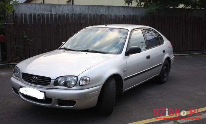 2001' Toyota Corolla photo #2