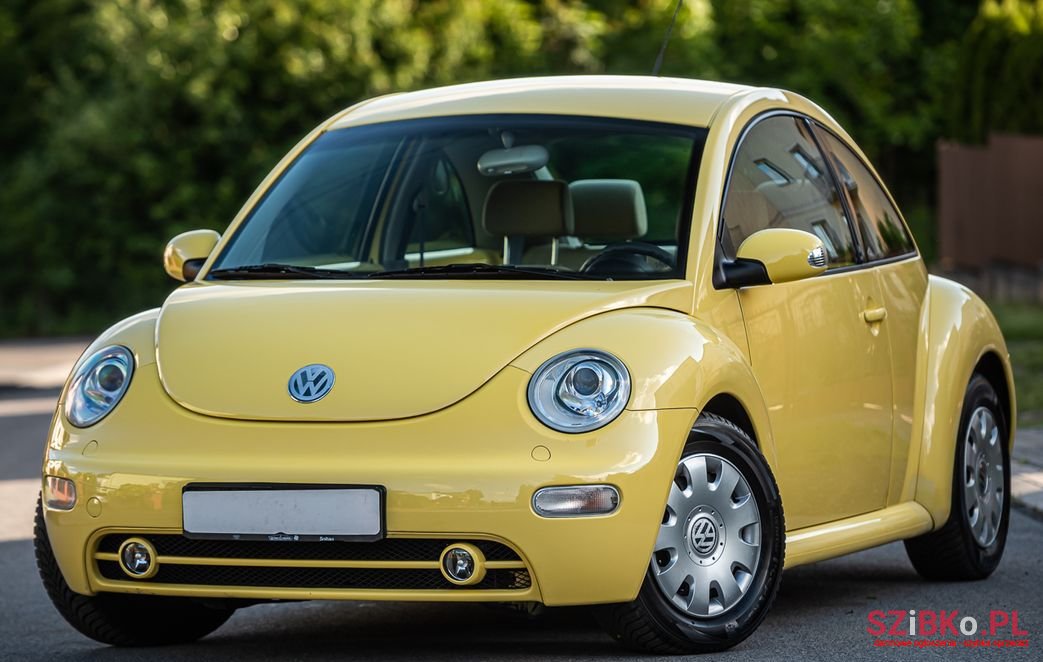 2004' Volkswagen New Beetle photo #5