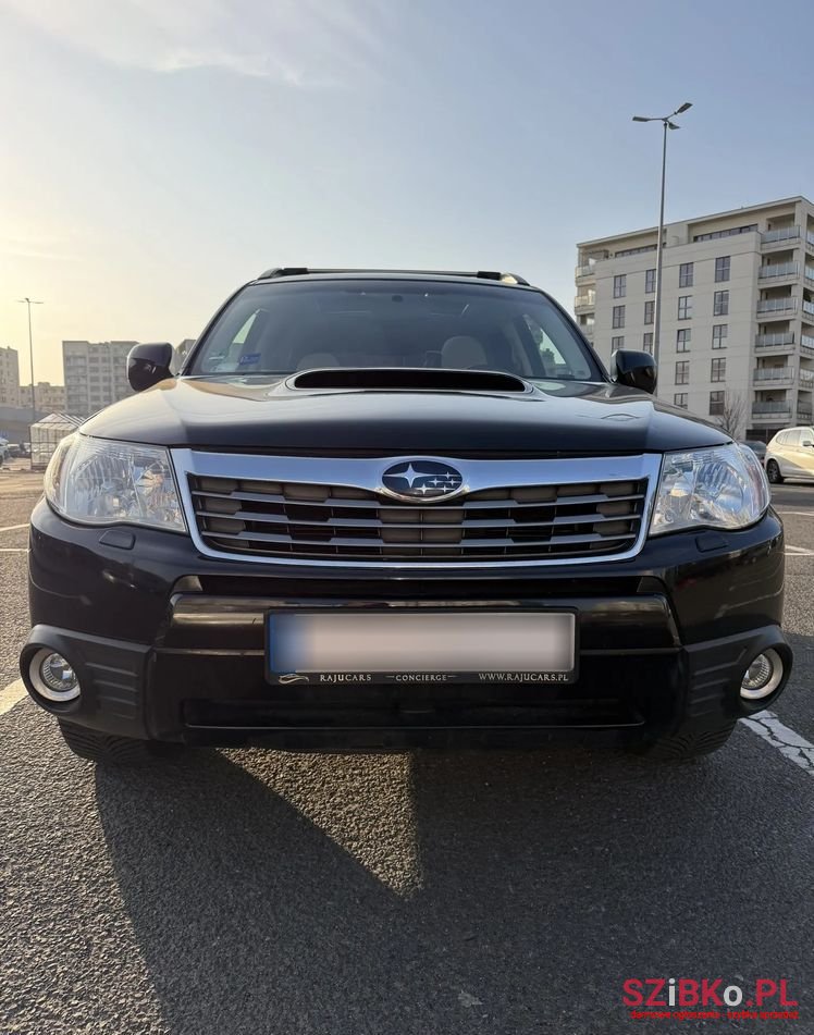 2010' Subaru Forester photo #2