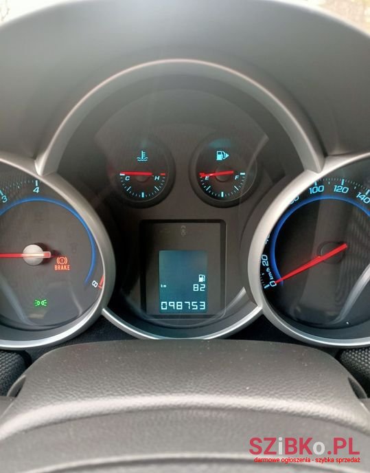 2011' Chevrolet Cruze photo #5