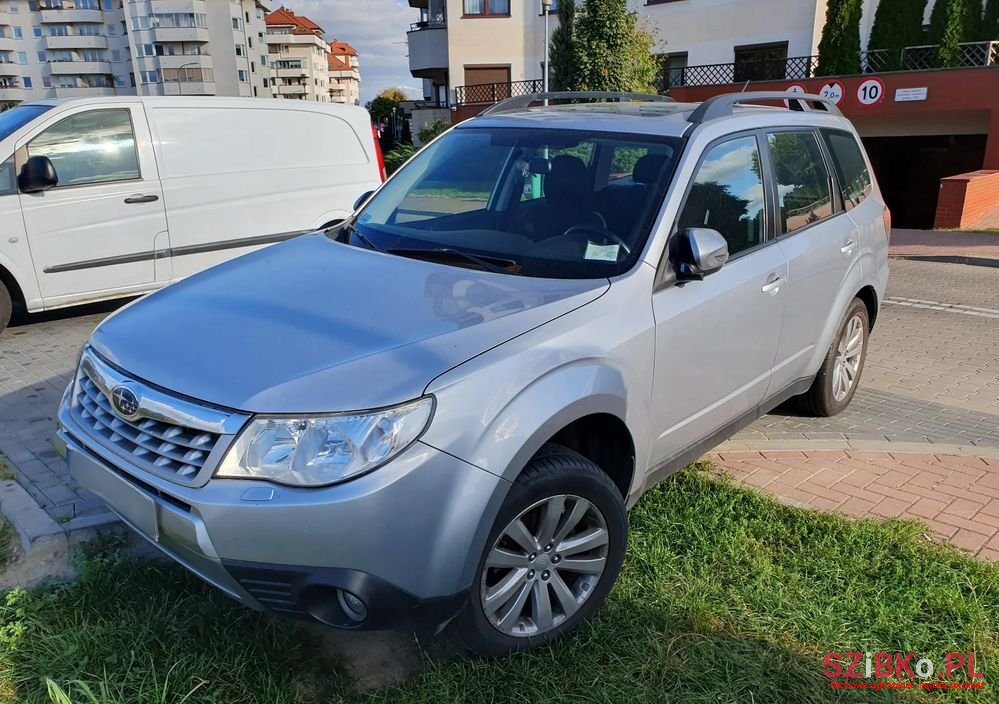 2011' Subaru Forester photo #1