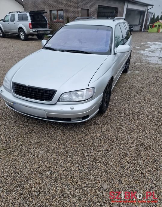 2002' Opel Omega photo #2